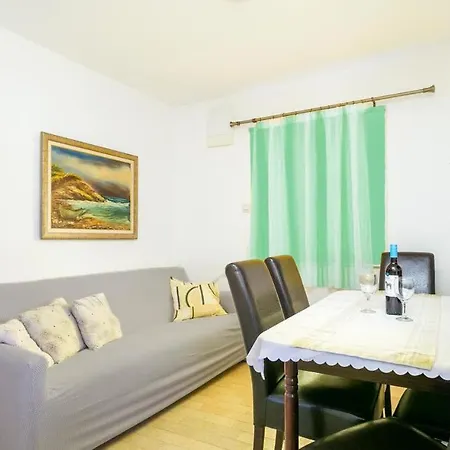 Apartment 1 *