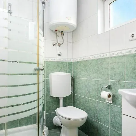 1 Apartment